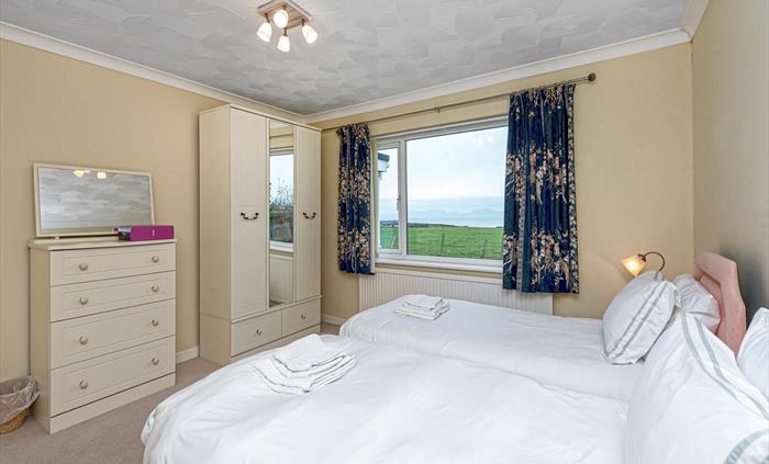 Bedroom 1B